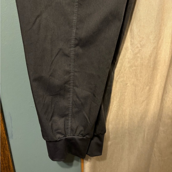 Healing hands jogger scrub pants - Picture 4 of 8